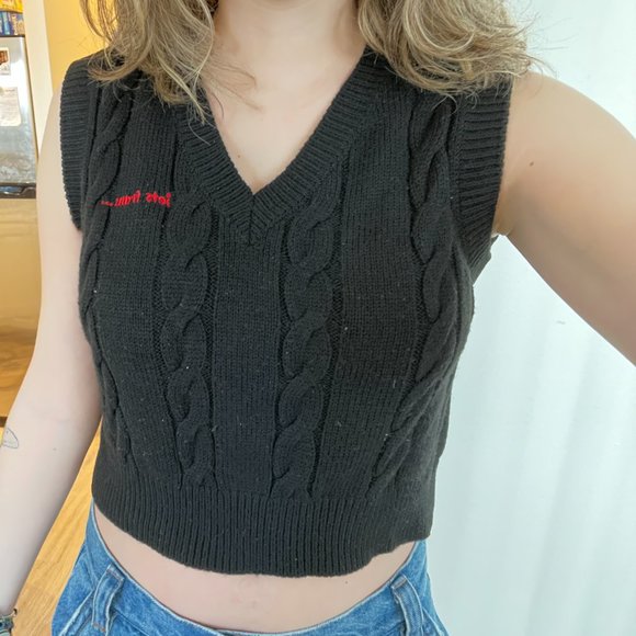 Small/Medium Iets Frans black cropped knit vest - Picture 3 of 5